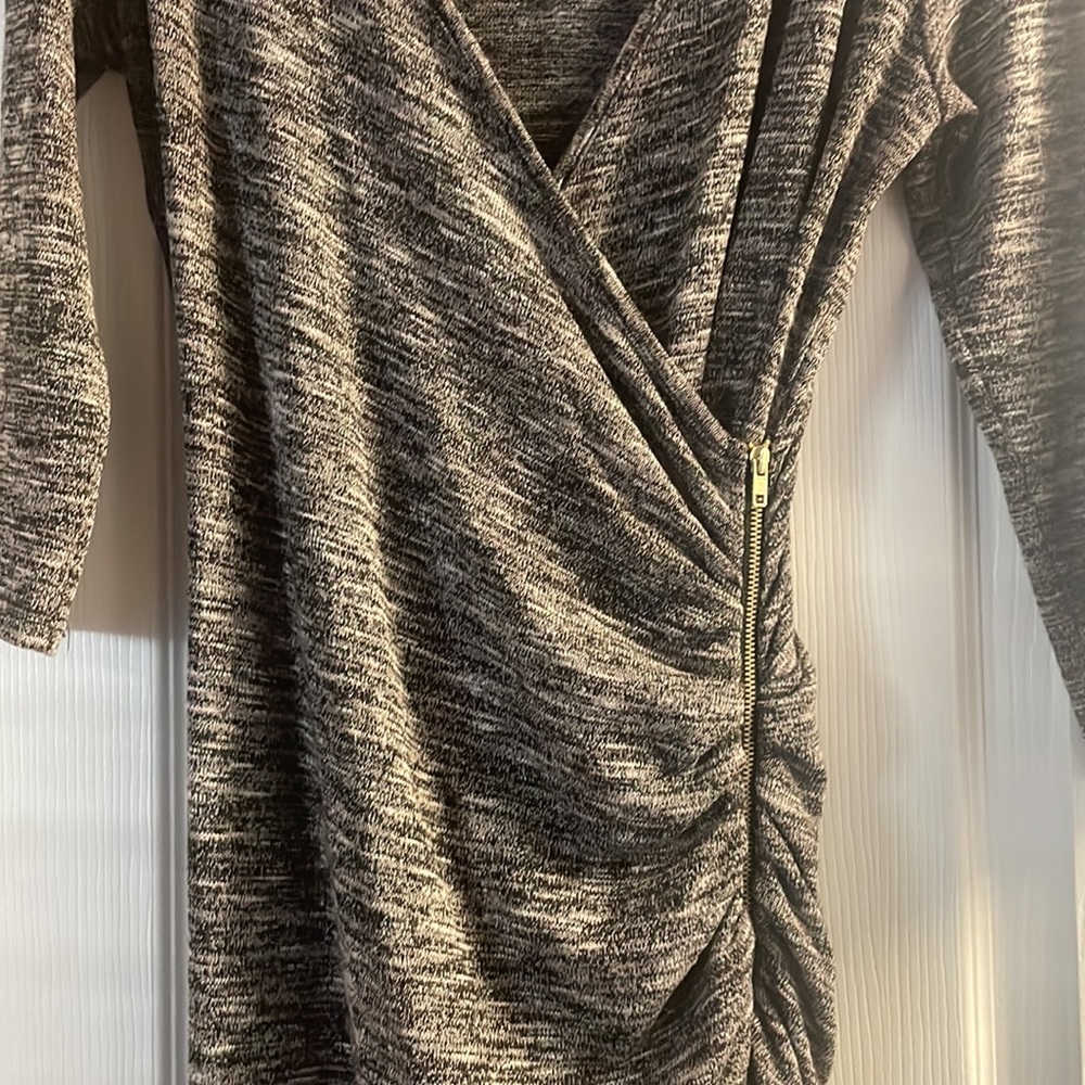 Grey sweater dress - Picture 4 of 4